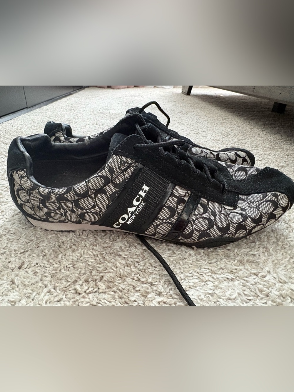 Coach Signature Logo Lace-Up Sneakers Size 8
